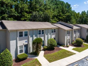 Exterior_Rise Westgrove_12